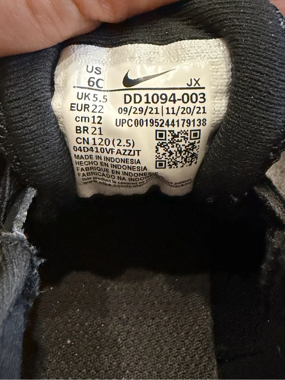Nike Black and White Kids' Lightweight Sneakers